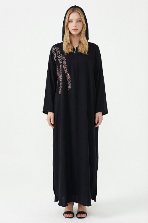 Siyah Nakış İşlemeli Maxi Boy Örme Viscon Elbise