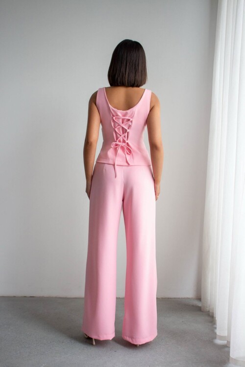 Pembe Brit Detaylı Kare Yaka Crep Bluz Ve Pantolon Alt Üst Takım