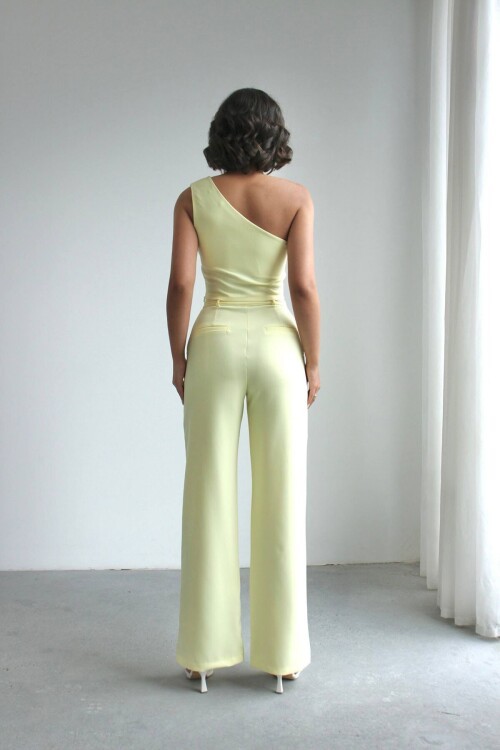 Sarı Aksesuar Detaylı Bluz Ve Pantolon Dokuma Alt Üst Takım