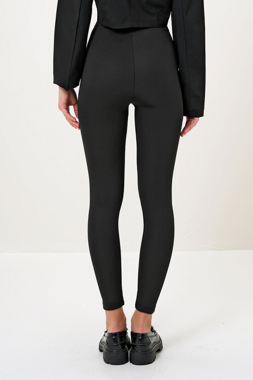 Siyah Altın Rengi Düğmeli Önü Çımalı Tayt BCHYL-251219