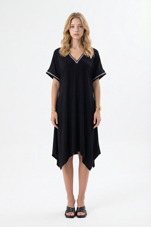 Siyah Asimetrik Kesim V Yaka Şeritli Rahat Kesim Viscon Elbise