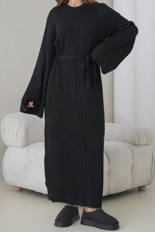 Siyah Bisiklet Yaka Kuşak Bağlamalı Uzun Triko Elbise BCHPK-251242