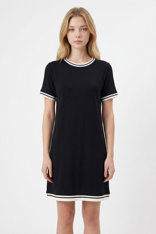 Siyah Bisiklet Yaka Ribana Şeritli Rahat Kalıp Viscon Elbise