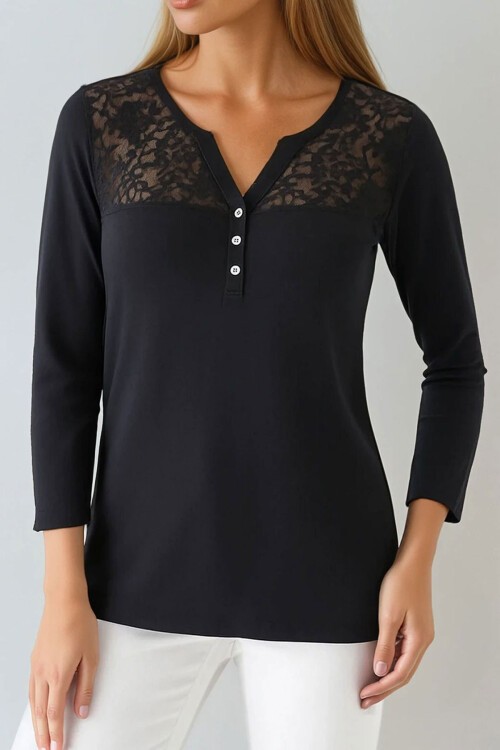 Siyah Dantel Garnili Düğme Detaylı V Yaka Bluz BCHPK-251248