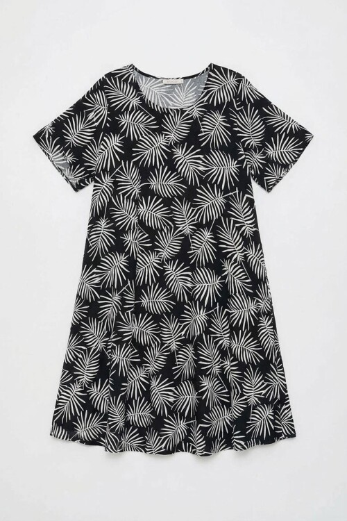 Siyah Geniş Yaka Desenli Midi Boy Elbise