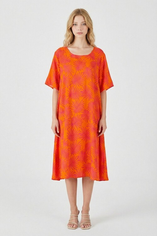 Turuncu Geniş Yaka Desenli Midi Boy Elbise