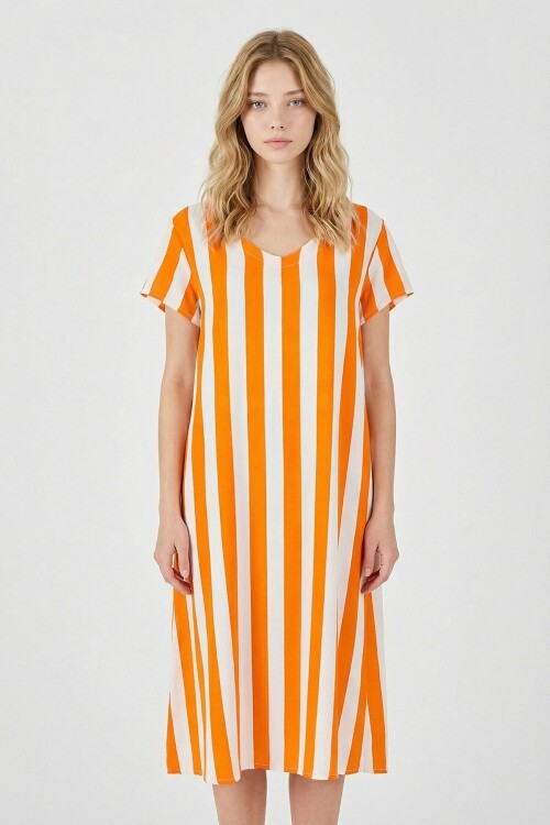 Turuncu V Yaka Kısa Kollu Rahat Kesim Elbise