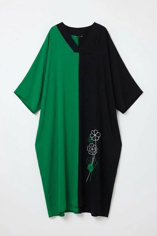 Yeşil V Yaka Nakış İşlemeli Renk Bloklu Uzun Boy Gömlek Elbise