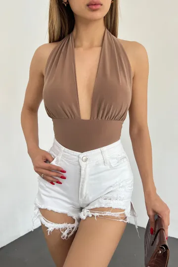 Beyaz Yıkamalı Lazer Yırtıklı Mini Denim Şort