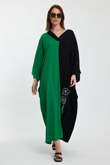 Maxi Boy Yeşil V Yaka Nakış İşlemeli Renk Bloklu Uzun Boy Gömlek Elbise BCVL-24958