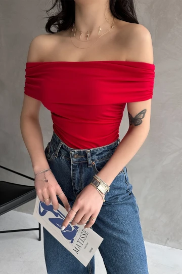 Kırmızı Madonna Yaka Buzzy Bluz BCDF-252158