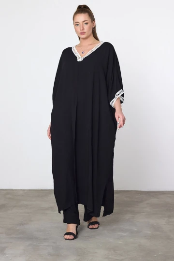 Maxi Boy Siyah Nakış İşlemeli V Yaka Dokuma Viscon Elbise BCVL-251054