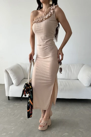 Bej Tek Omuz Fırfır Detaylı Etek Ve Bluz Alt Üst Takım BCDF-251092