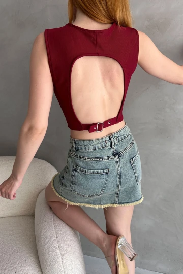 Bordo Sırtı Kemer Detaylı Kaşkorse Crop Bluz