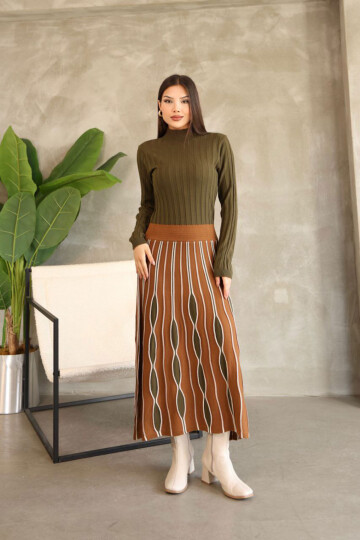 Haki Dik Yaka Etek Görünümlü Tek Parça Desenli Triko Elbise BCES-252020