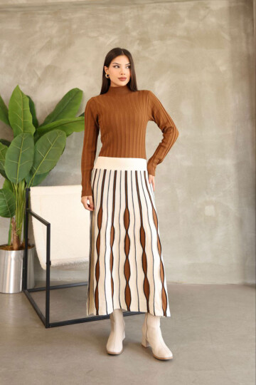 Kahverengi Dik Yaka Etek Görünümlü Tek Parça Desenli Triko Elbise BCES-252020