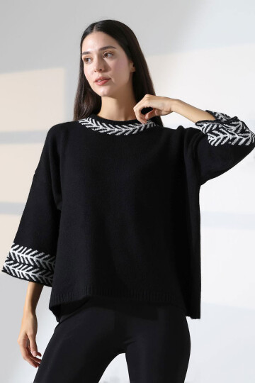 Siyah Bisiklet Yaka Desenli Triko Kazak BCES-252038