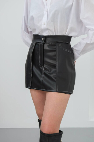 Siyah Kontrast Dikiş Detaylı Şort Etek BCHN-25W260015