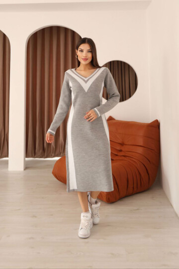 Gri V Yaka Çizgi Bloklu Triko Elbise BCES-253007