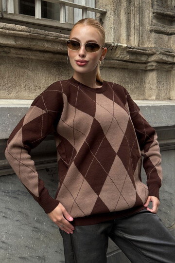 Kahverengi Bisiklet Yaka Baklava Desenli Triko Kazak BCVL-253027