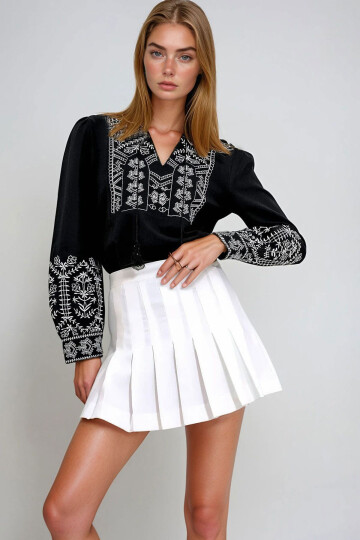 Siyah Hakim Yaka Püskül Detaylı Flamlı Keten Bluz BCHESQ-251046