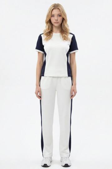 Beyaz Blok Detaylı Yumuşak Dokulu Modal Kumaş Alt Üst Takım