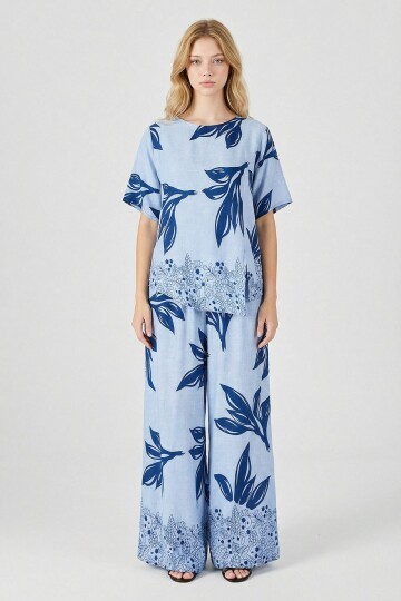 Buz Mavi Yaprak Desenli Oversize Bluz Ve Bol Paça Pantolon Takım