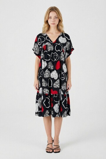 Kırmızı-Siyah V Yaka Oversize Kesim Desenli Çift Cepli Volanlı Elbise