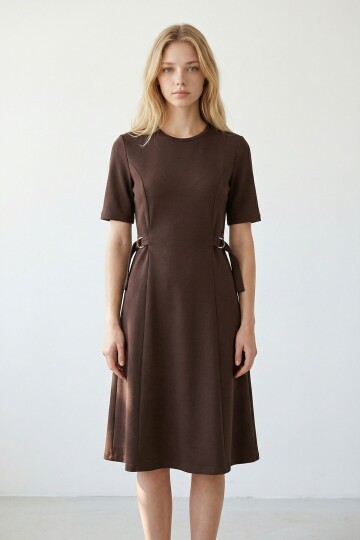 Koyu Kahve Tokalı Modal Kumaş Elbise