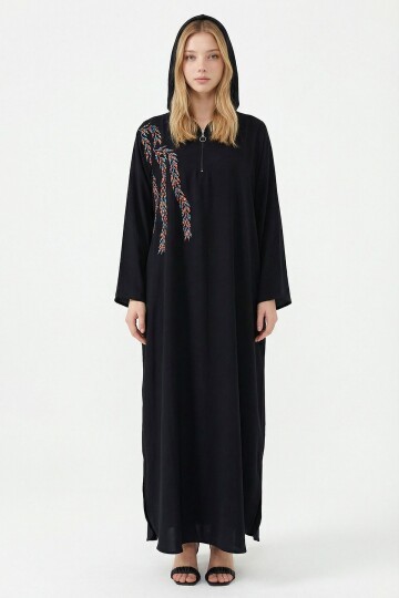 Siyah Nakış İşlemeli Maxi Boy Örme Viscon Elbise
