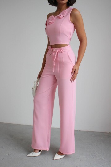 Pembe Aksesuar Detaylı Bluz Ve Pantolon Dokuma Alt Üst Takım