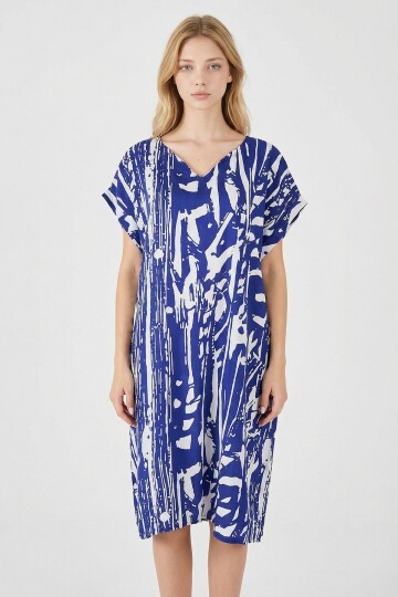 Saks Desenli V Yaka Yarasa Kol Oversize Midi Elbise