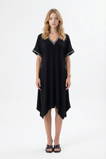 Siyah Asimetrik Kesim V Yaka Şeritli Rahat Kesim Viscon Elbise