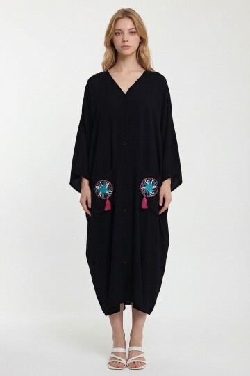 Siyah Çift Cepli Nakış İşlemeli Uzun Salaş Dokuma Gömlek Elbise