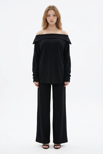 Siyah Düşük Yaka Rahat Kesim Yumuşak Dokulu Bluz Ve Pantolon Alt Üst Takım