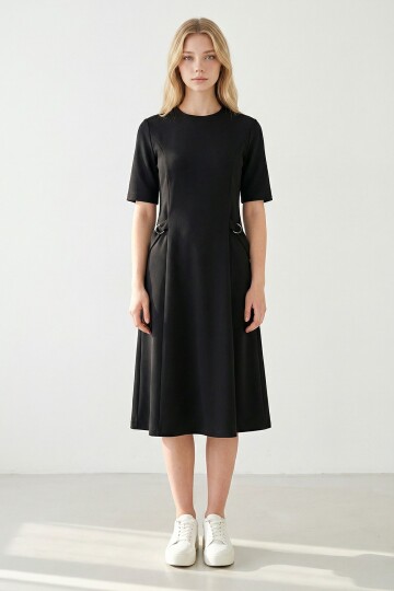 Siyah Tokalı Modal Kumaş Elbise