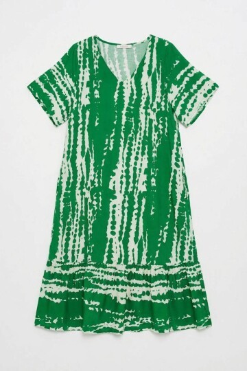 Yeşil Batik Desenli V Yaka Eteği Volanlı Oversize Elbise