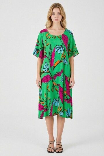 Yeşil Yaprak Desenli U Yaka Kısa Kollu Midi Boy Elbise