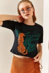 Siyah Leopar Desenli Crop Baskılı Pamuklu T-Shirt BC241117