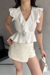 Beyaz Yakası Ve Kolları Volanlı Crep Bluz BCDF-252161
