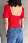 Kırmızı Sırt Dekolteli Basic Gofre Bluz BCDF-252170