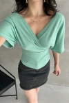 Mint V Yaka Sırtı Çapraz Bantlı Fitilli Bluz  BCDF-252177