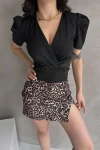 Siyah Kruvaze Yaka Karpuz Kol Crep Bluz BCDF-252165