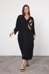 Maxi Boy Siyah Nakış İşlemeli Dokuma Viscon Elbise BCVL-25V042