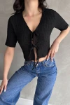 Siyah V Yaka Önü Bağlamalı Gofre Crop Bluz BCDF-252169