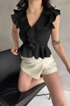 Siyah Yakası Ve Kolları Volanlı Crep Bluz BCDF-252161