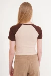 Kahve Bisiklet Yaka Baskılı Pamuklu Crop T-Shirt CO-2523254271
