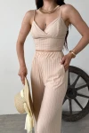 Krem İp Askılı Crop Bluz Ve Yırtmaç Detaylı Pantolon İkili Takım BCDF-251084