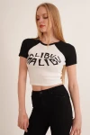 Siyah Bisiklet Yaka Baskılı Pamuklu Crop T-Shirt CO-2523254271