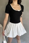 Siyah Havuz Yaka Biye Detaylı Crop Bluz BCDF-252176